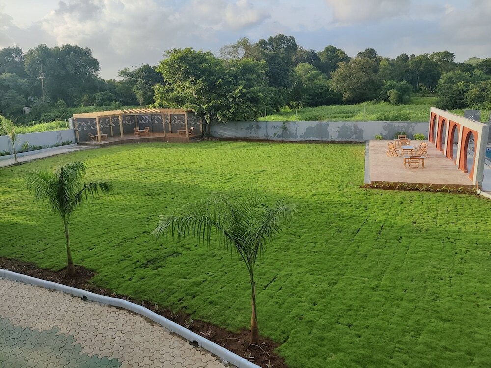 Фото Pushp Vatika Resort & Lawns