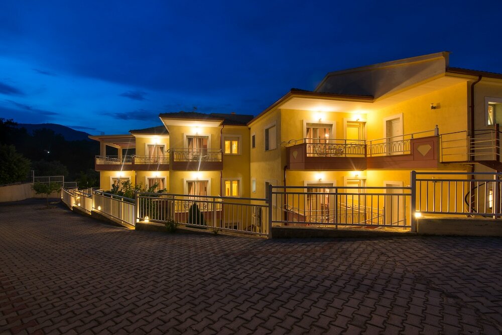 Фото Diamond Hotel