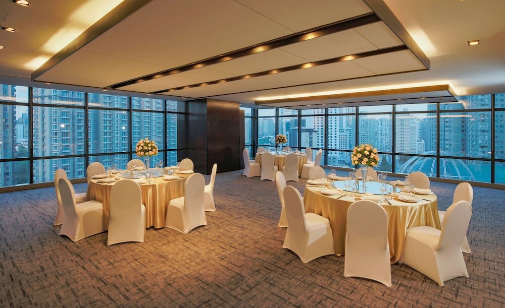 Фото Renaissance Shanghai Zhongshan Park Hotel