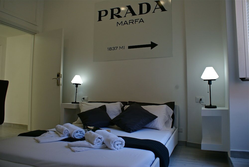 Фото Empire Suites