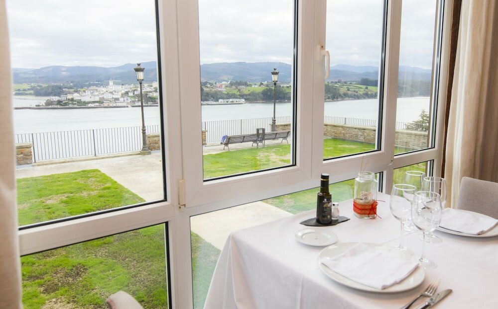 Фото Parador De Ribadeo Lugo