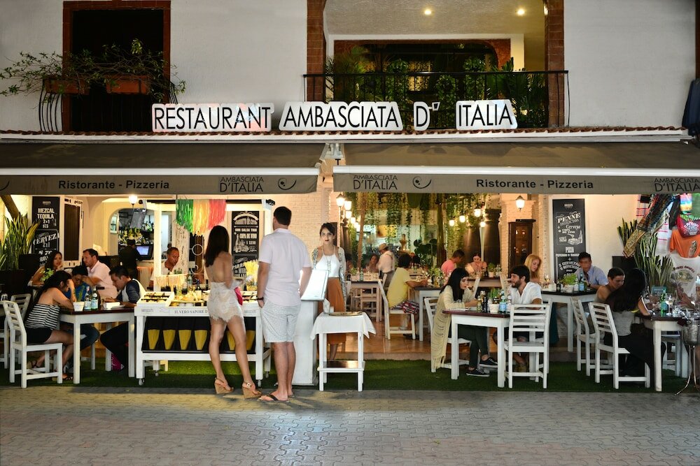 Фото отеля 1