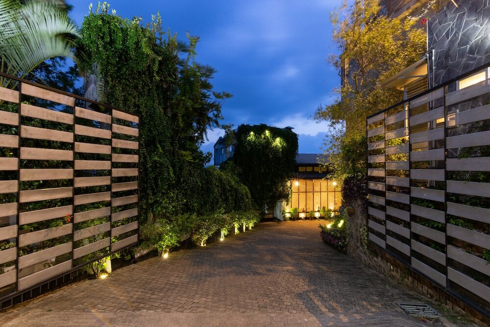 Фото Theva Residency