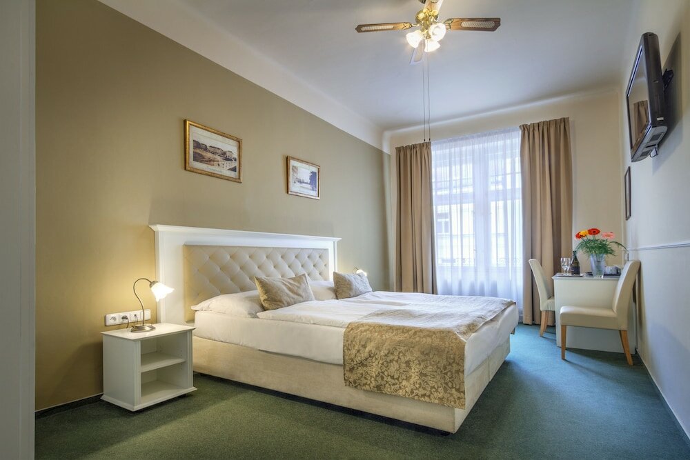 Фото Hotel Taurus