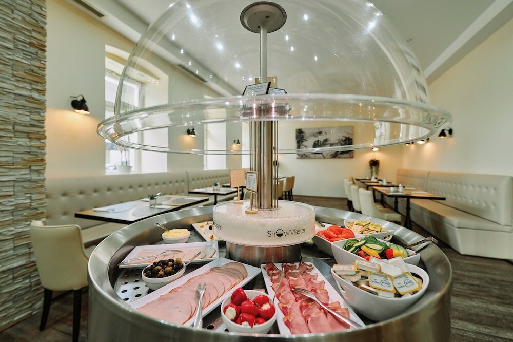 Фото Westbahn Hotel