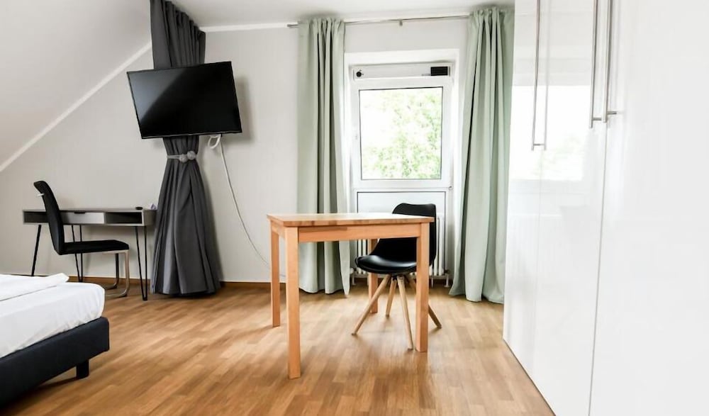 Фото Hotel Blutenburg