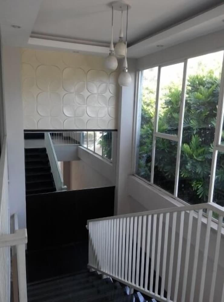 Фото De Wahyu Hotel