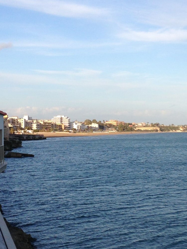 Фото Mare Nostrum Petit Hôtel