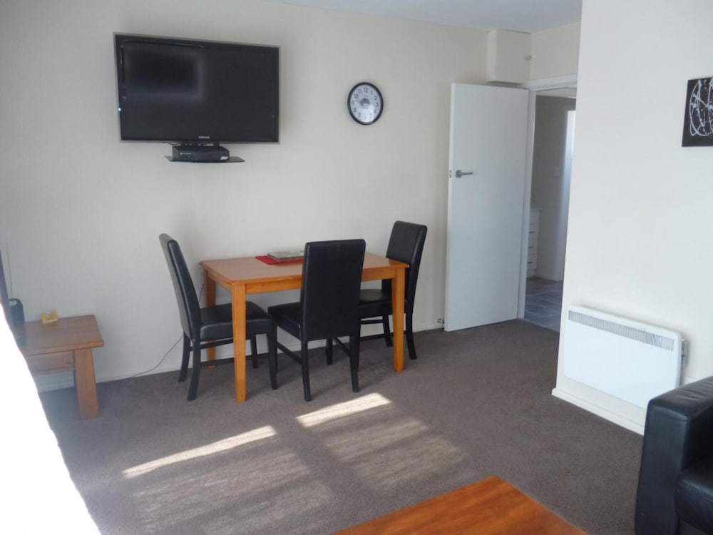 Фото Cashel Court Motel