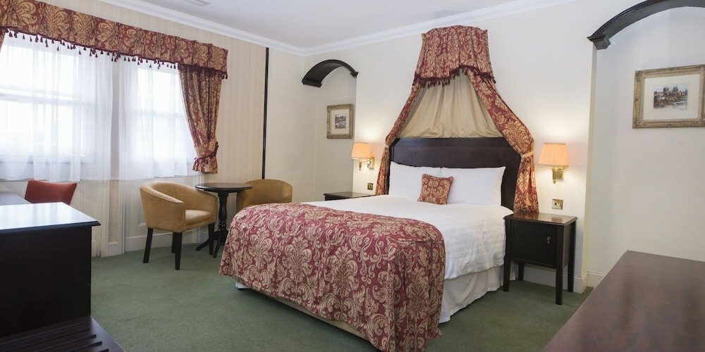 Фото Worcester Whitehouse