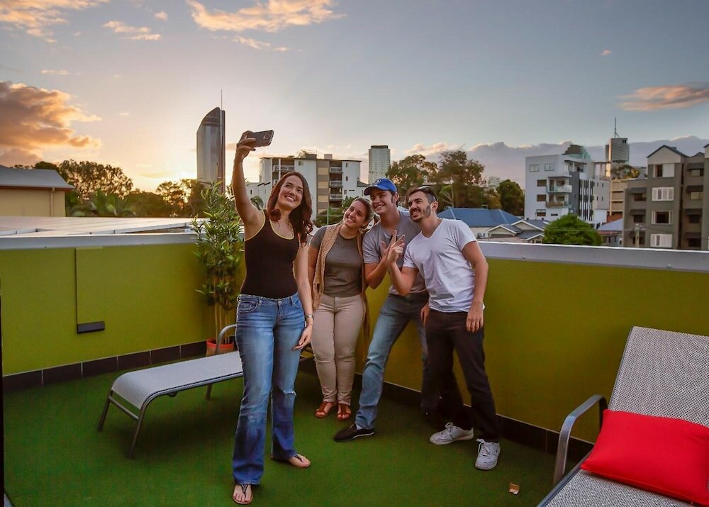 Фото Breeze Lodge - Hostel