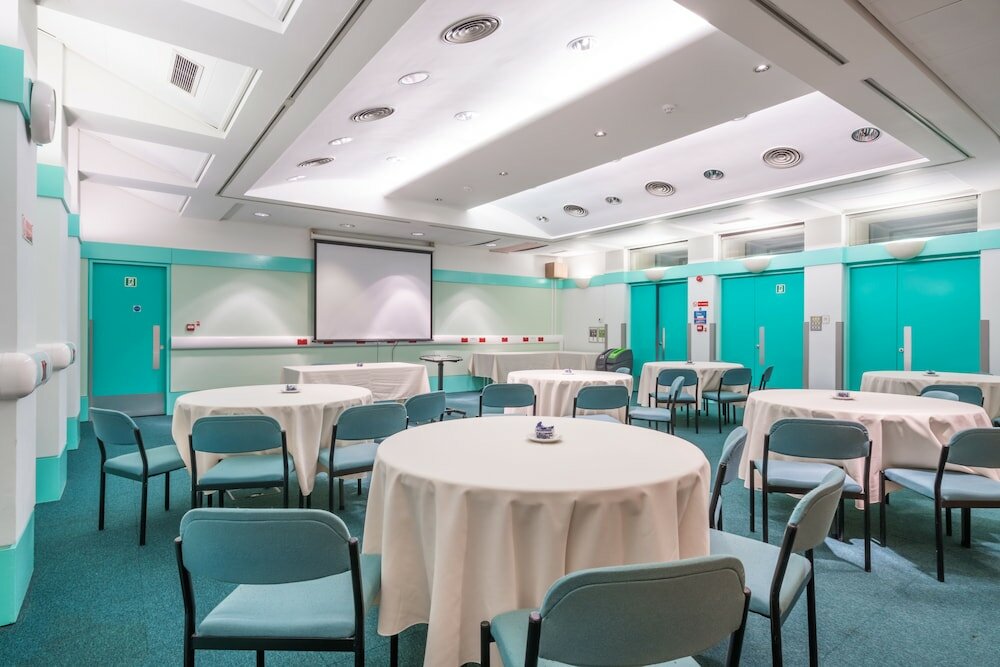 Фото Lse Rosebery Hall