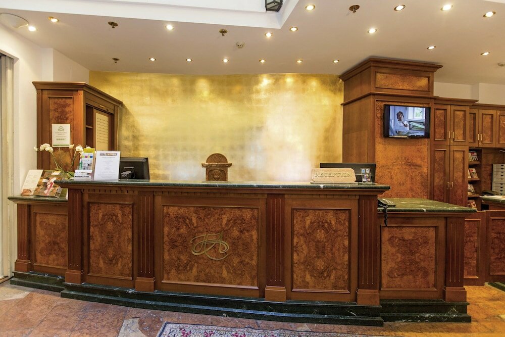 Фото Radisson Blu Hotel Altstadt, Salzburg