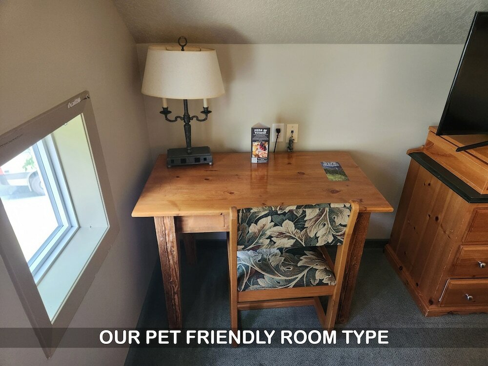 Фото Waterton Lakes Lodge Resort