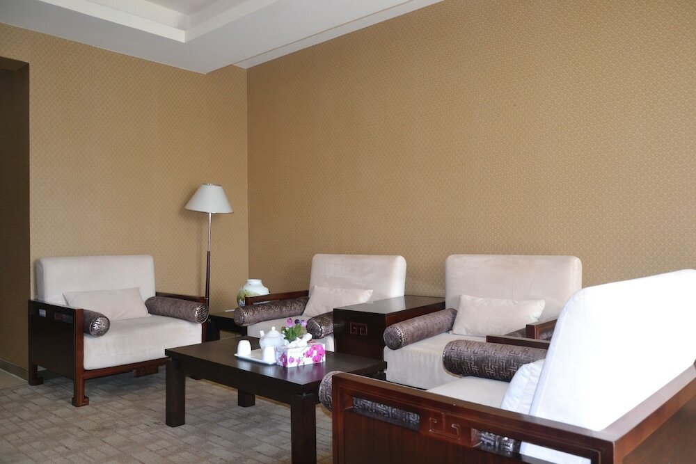 Фото Kololo Courts Hotel & Restaurant