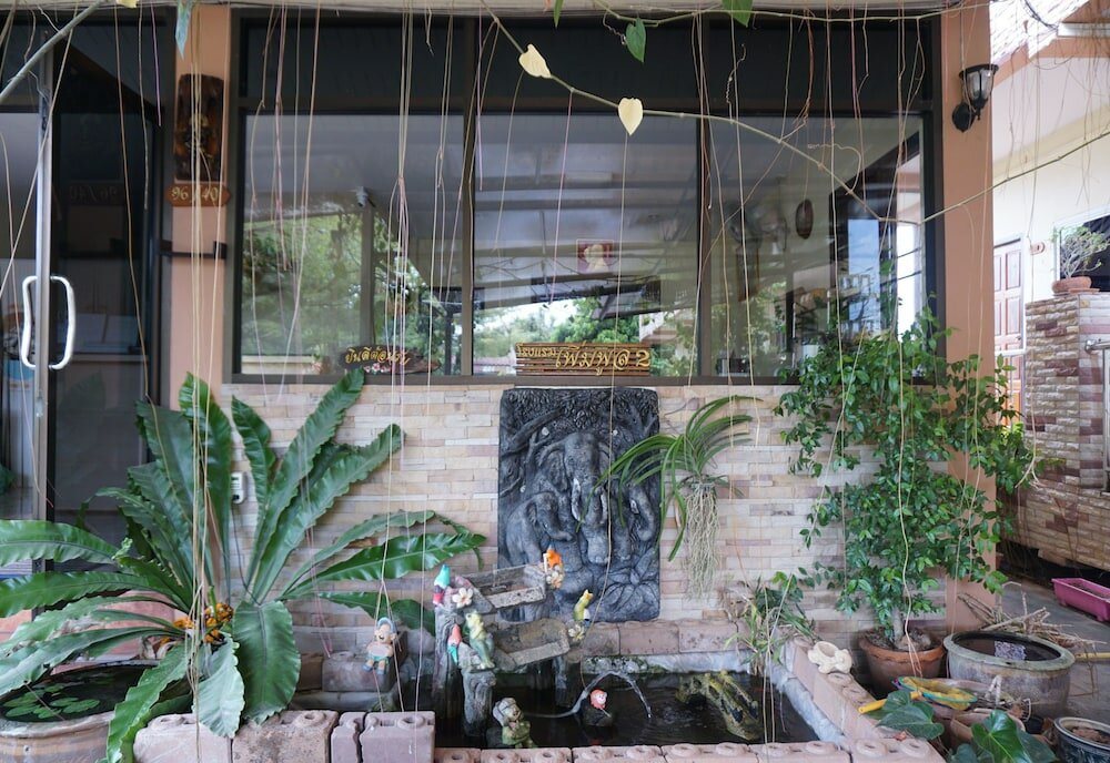 Фото Phoemphoon 2 Hotel