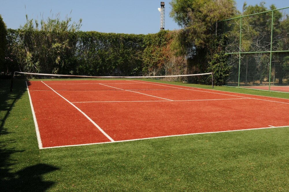 Фото Merit Crystal Cove Hotel