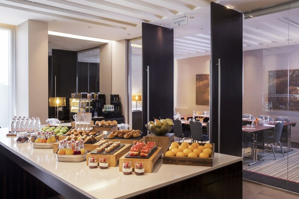 Фото Centro Barsha