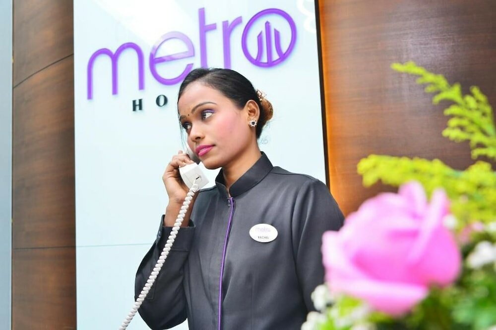 Фото Metro Hotel