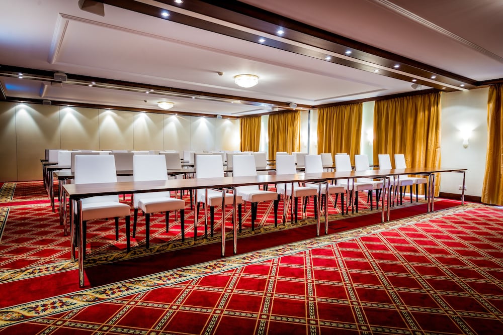 Фото Grandhotel Lienz