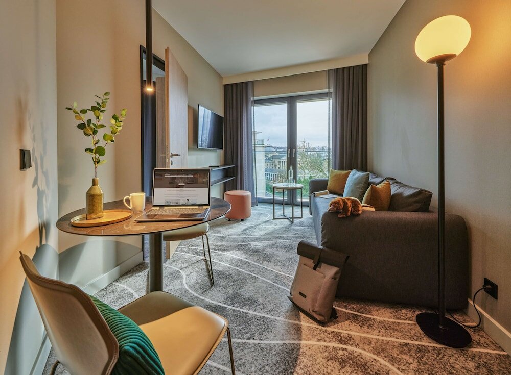 Фото Adina Apartment Hotel Wiesbaden