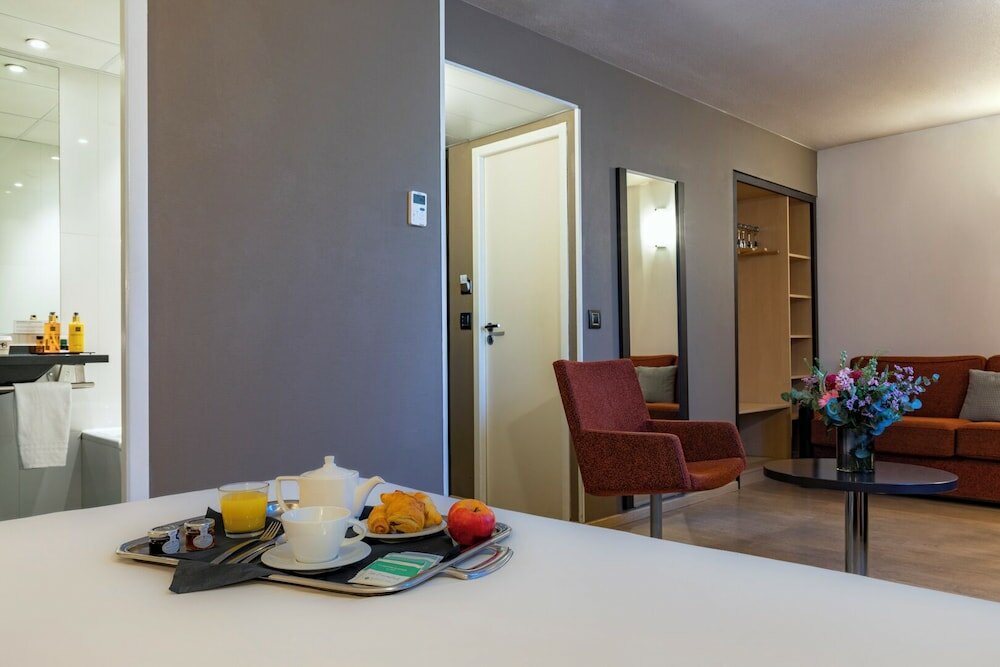 Фото Escale Oceania Aix-en-Provence