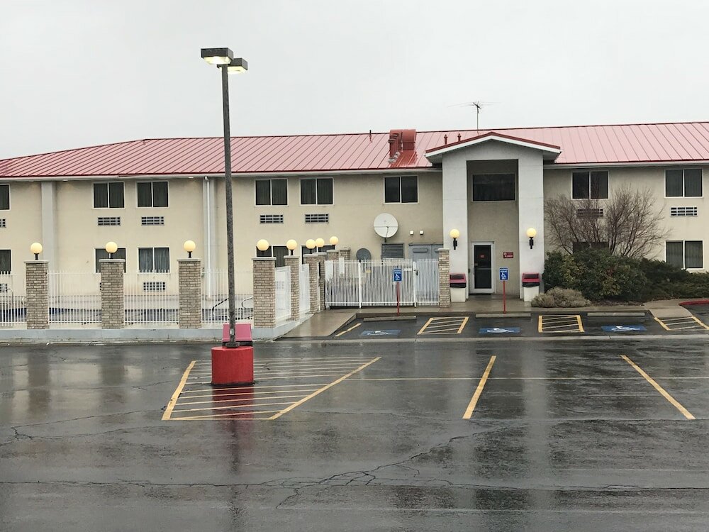 Фото Americas Best Value Inn Cedar City