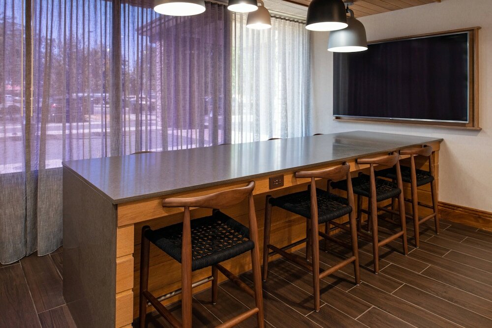 Фото Fairfield Inn & Suites by Marriott Bakersfield Central