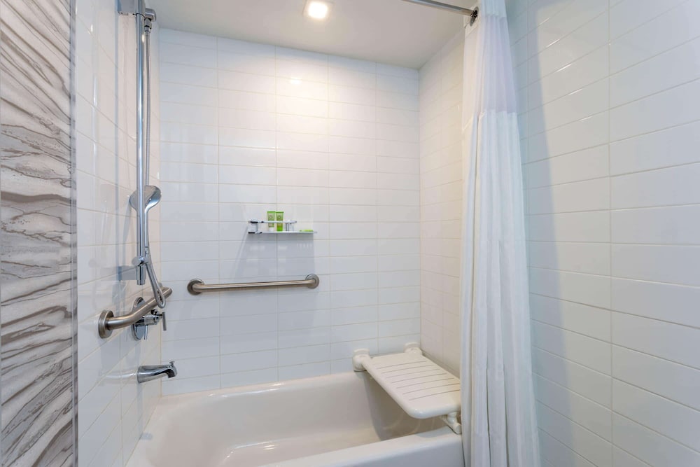 Фото Wyndham Garden Miami International Airport