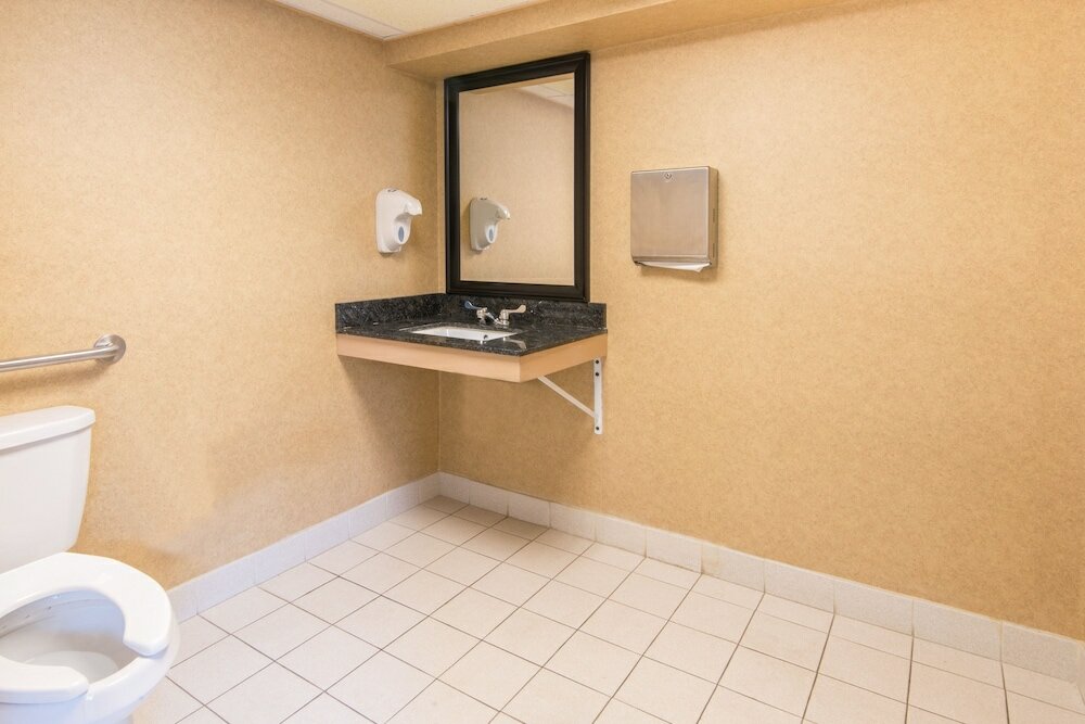 Фото Super 8 by Wyndham Hamburg