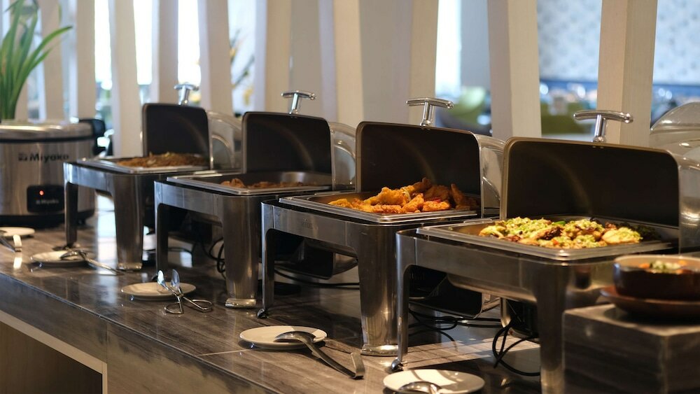 Фото Golden Tulip Essential Makassar