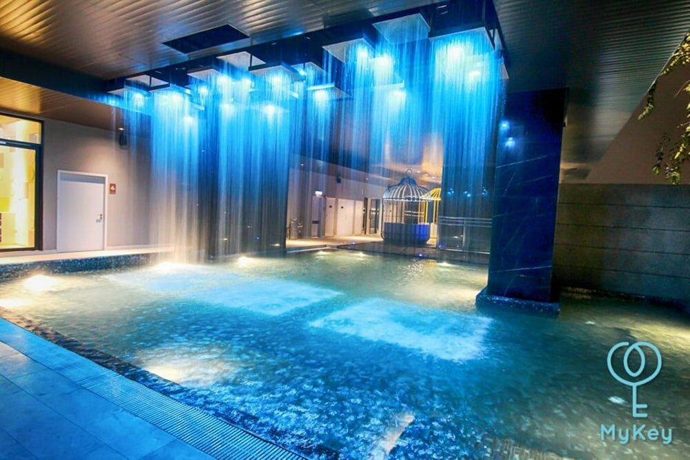 Фото Expressionz Professional Suites by iHost Homes 2