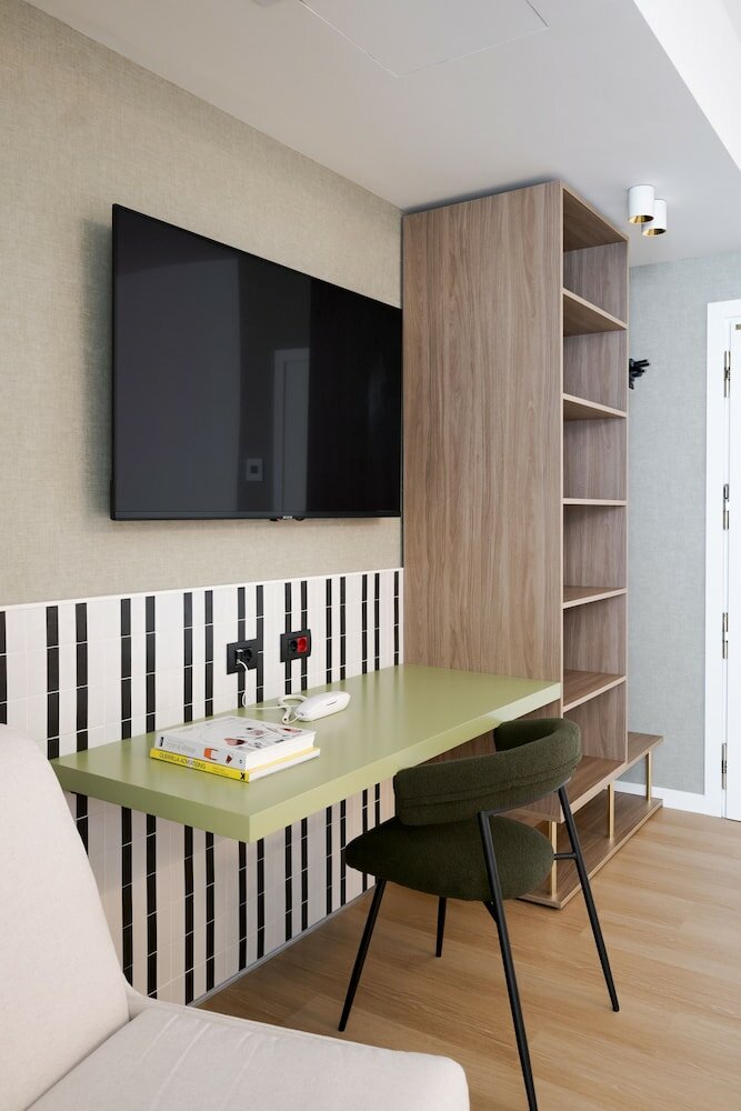 Фото Hotel Ungheria Varese 1946