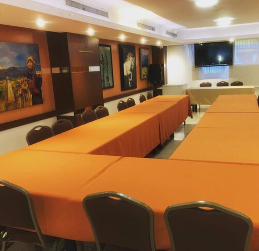 Фото Hotel Alexander