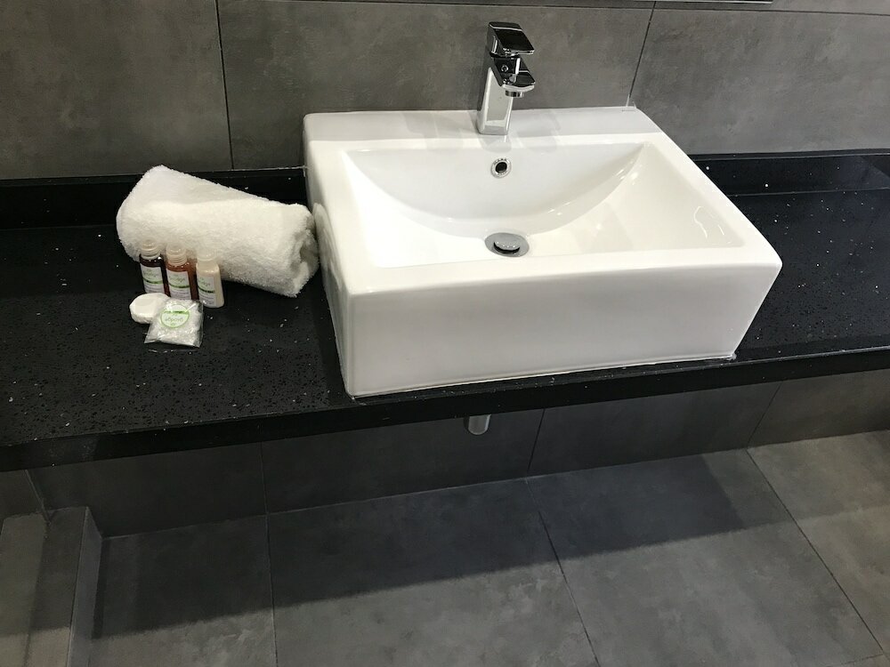 Фото La Orchard Hotel