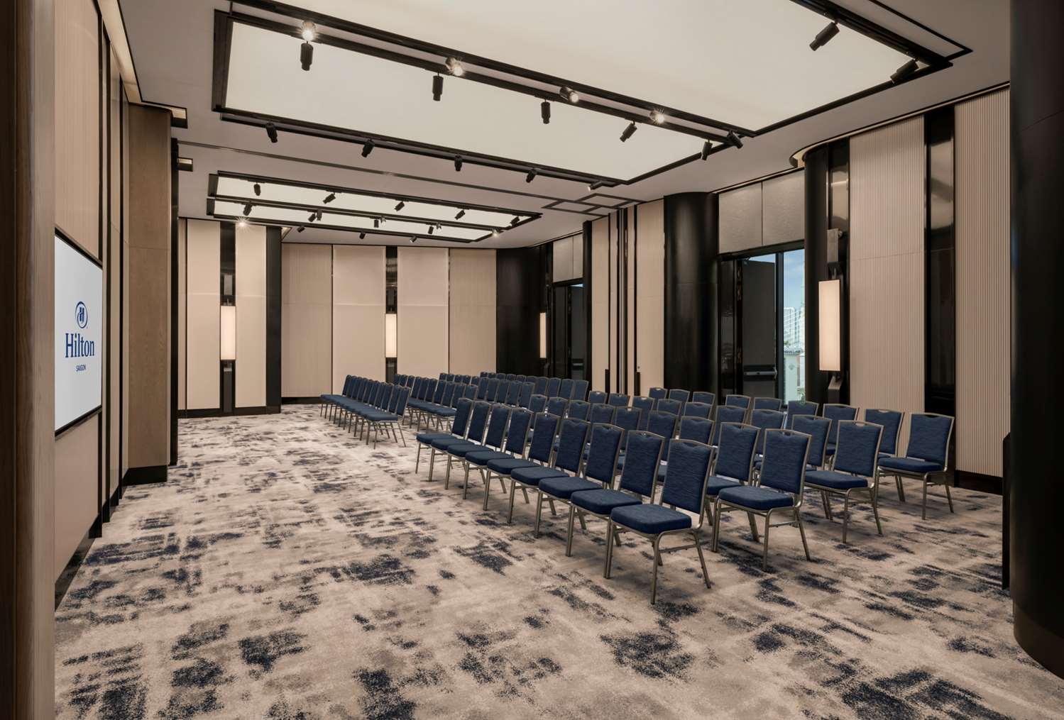 Фото Hilton Saigon