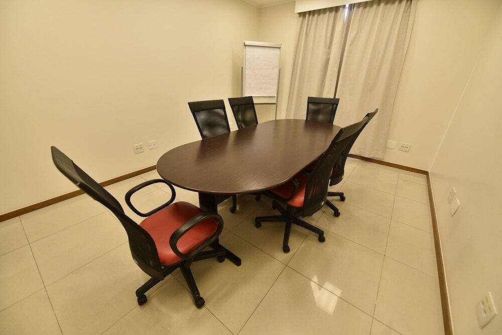 Фото Hotel Rainha dos Apóstolos