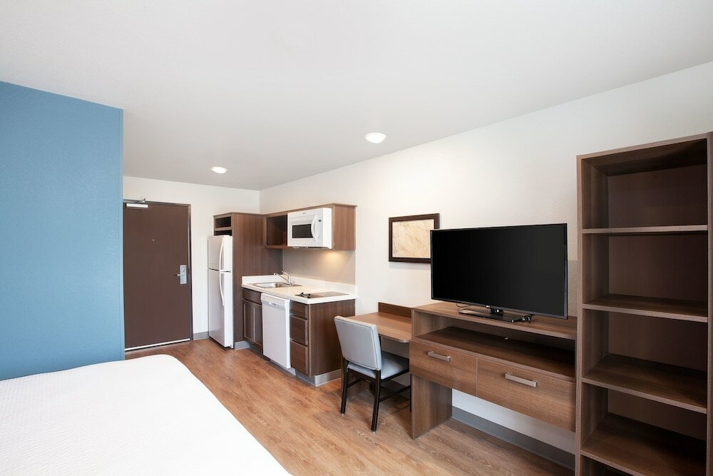 Фото WoodSpring Suites Dallas Plano Central Legacy Drive