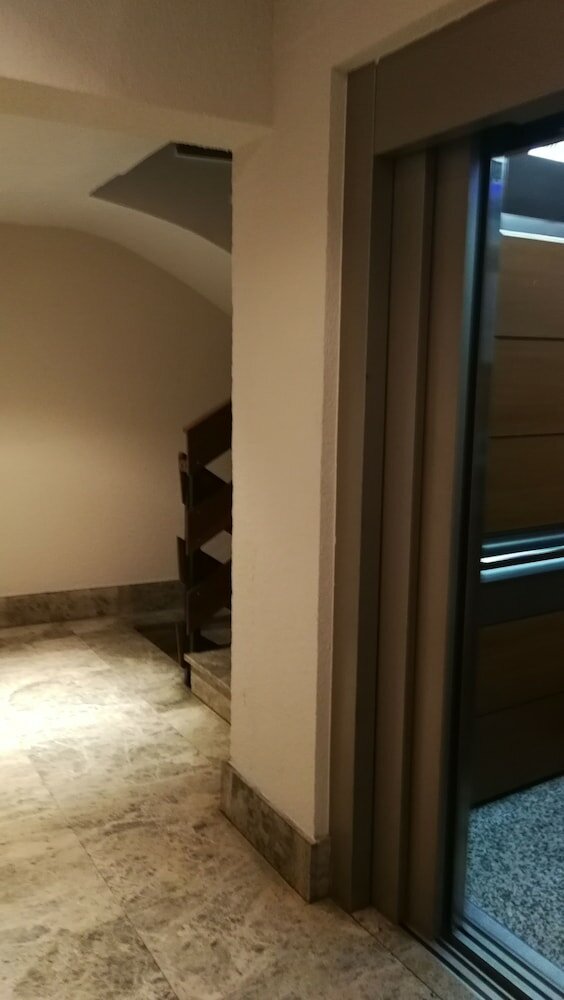 Фото Hostal La Embajada