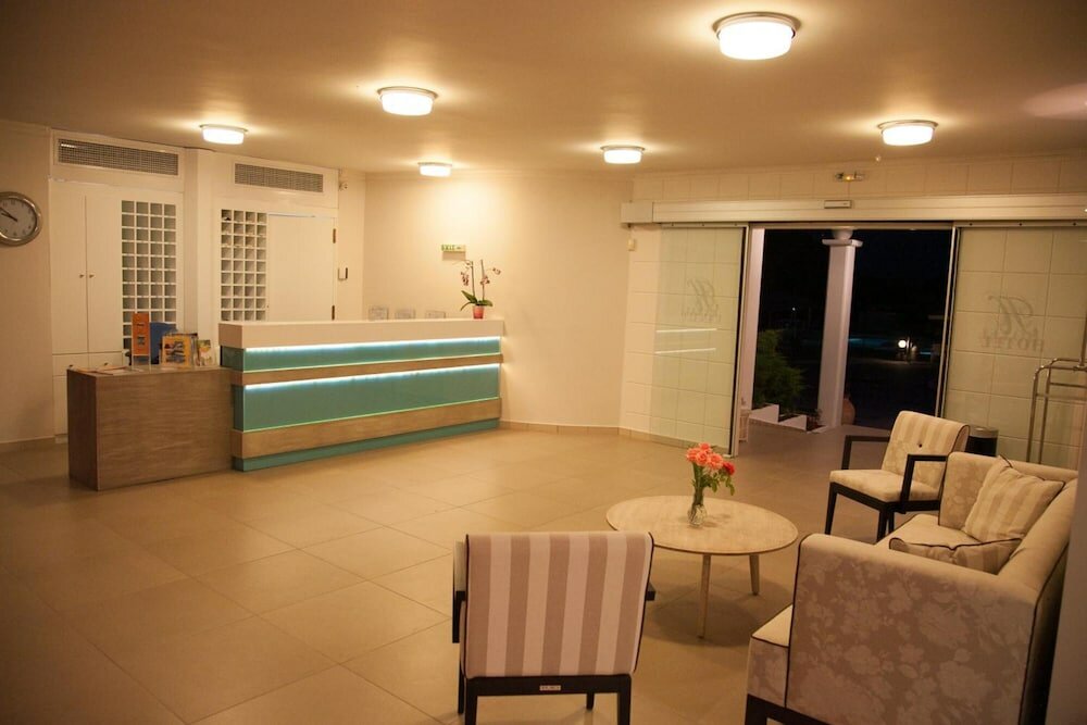 Фото Hotel Kanali