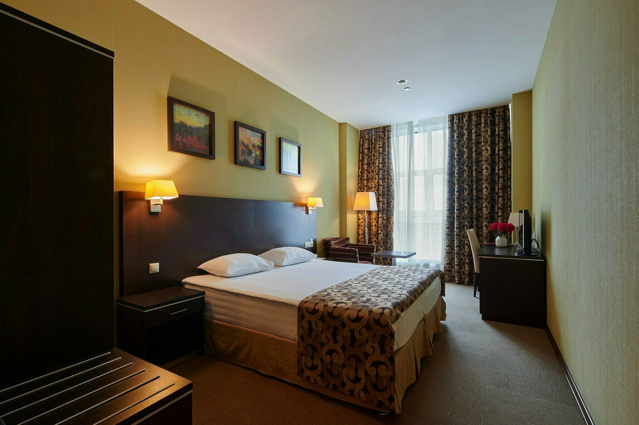 Фото отеля 1