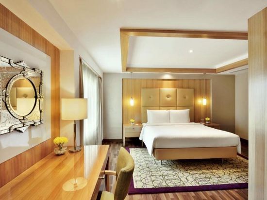 Фото Courtyard by Marriott Chennai