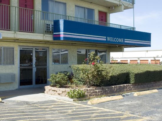 Фото Oyo Hotel Houston Southwest I-69