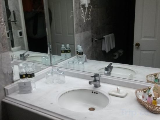 Фото Country Plaza