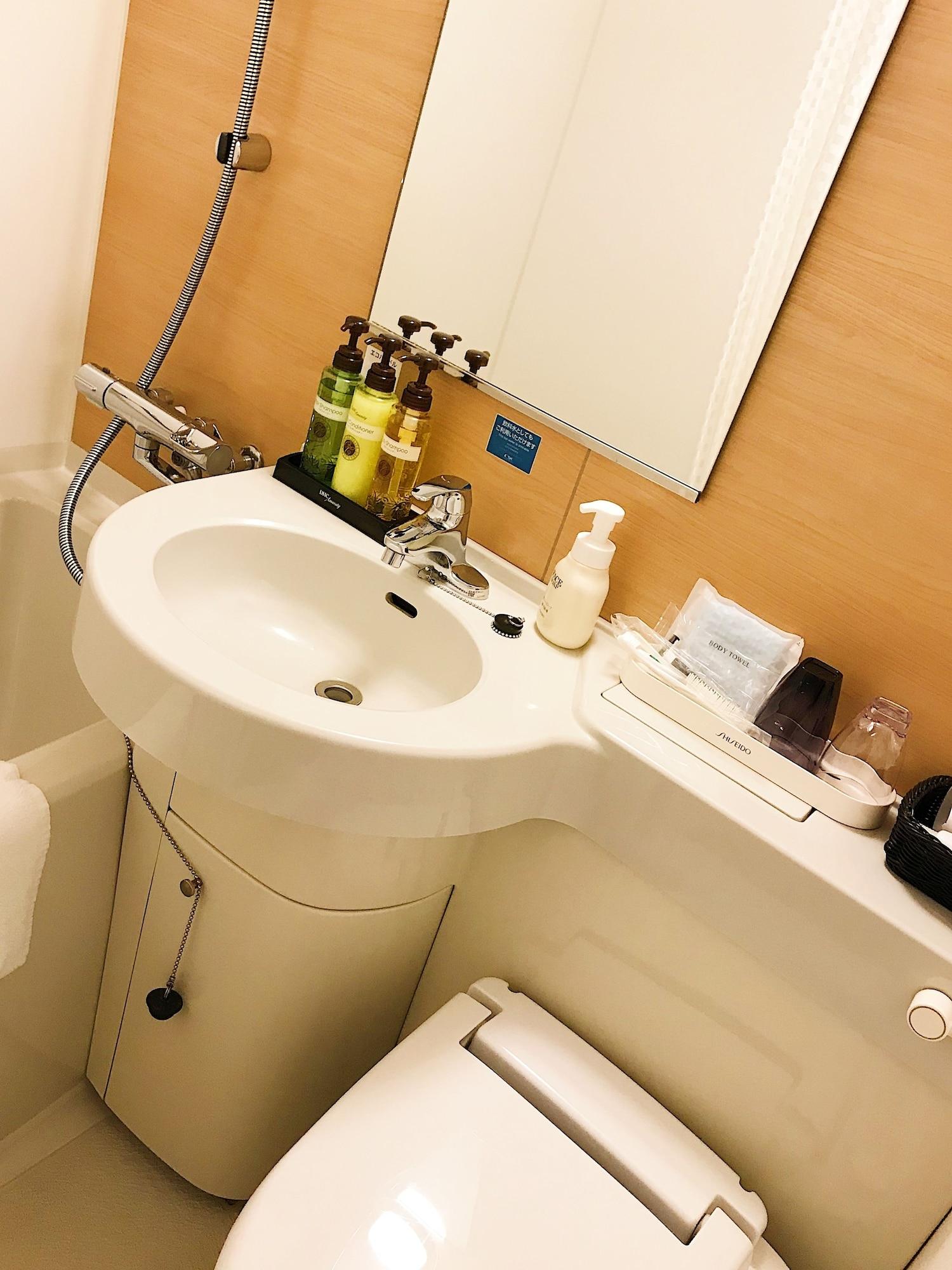 Фото Smile Hotel Shinagawa Sengakuji