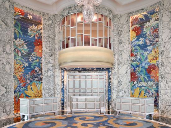 Фото The Reverie Saigon Residential Suites