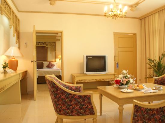 Фото Kusuma Sahid Prince Hotel