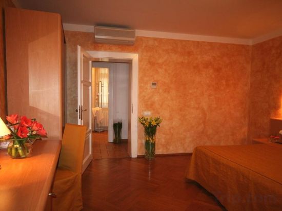 Фото Roma Prague