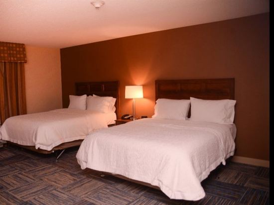 Фото Hampton Inn Greenfield