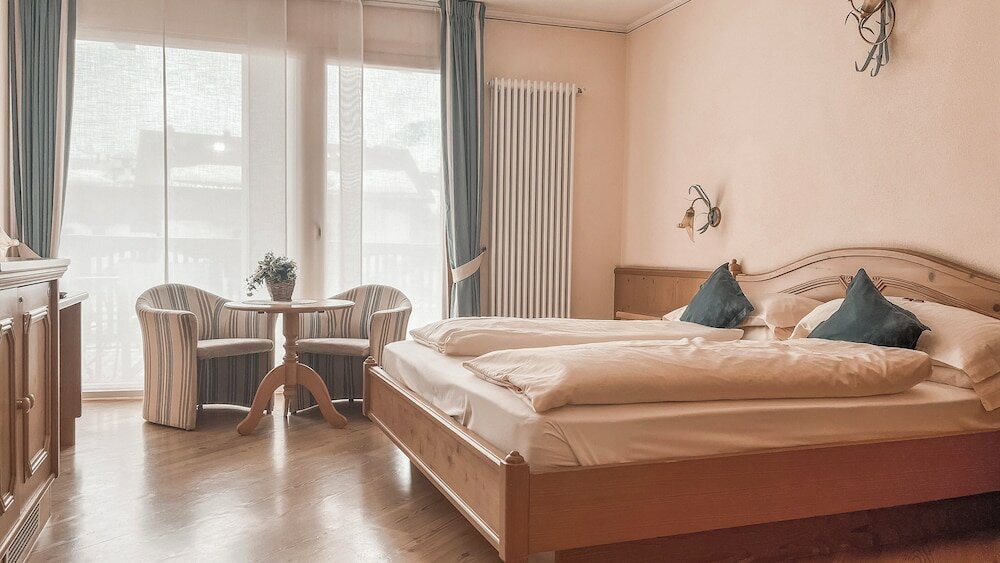 Фото Hotel Flora